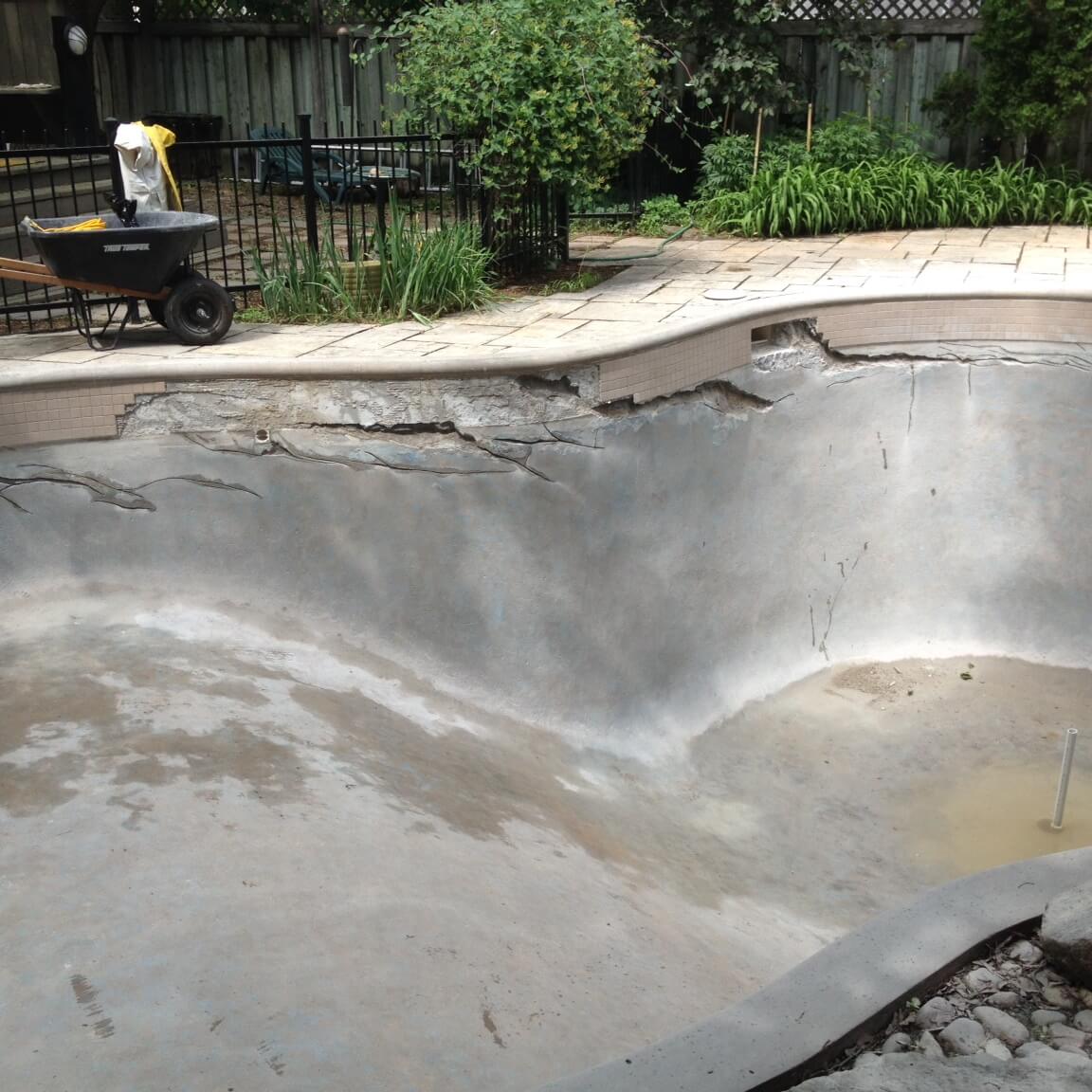 pool crack